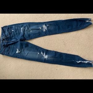 AEO HIGH WAISTED SUPER STRETCH DENIM!